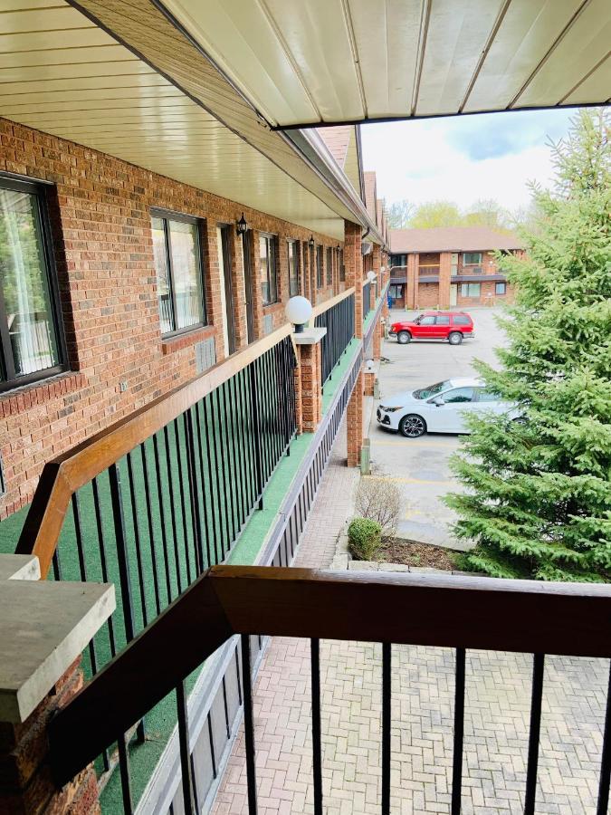 Green Acres Motel Mississauga Zewnętrze zdjęcie
